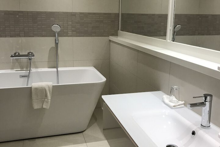 Room 18 of 40