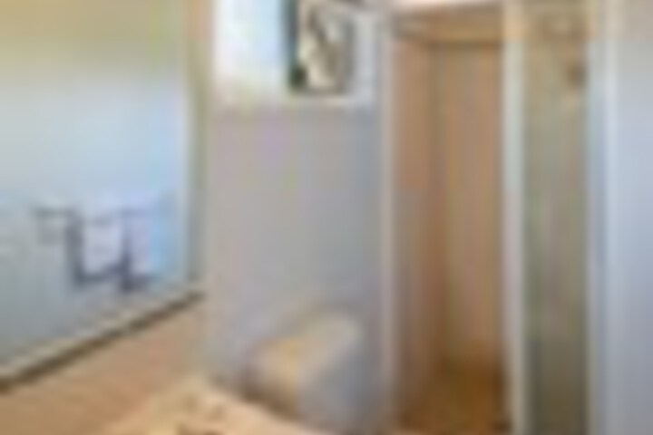 Room 80 of 132