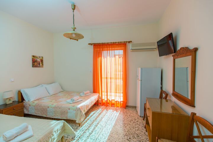 Room 3 of 63