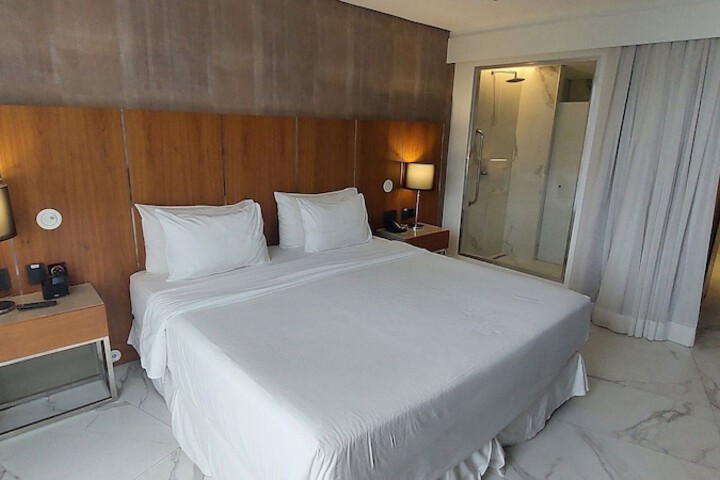 Room 8 of 73
