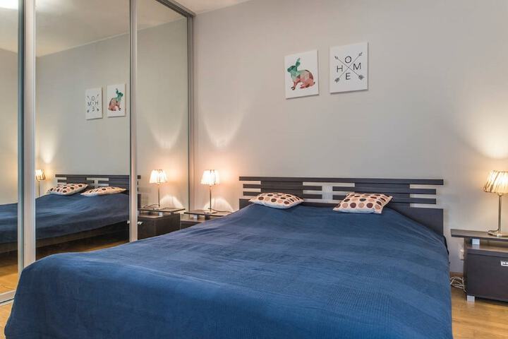 Room 7 of 48