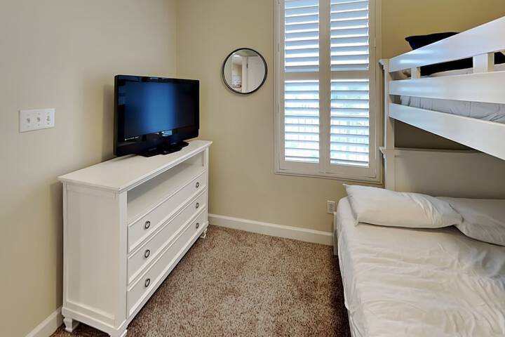 Room 12 of 107