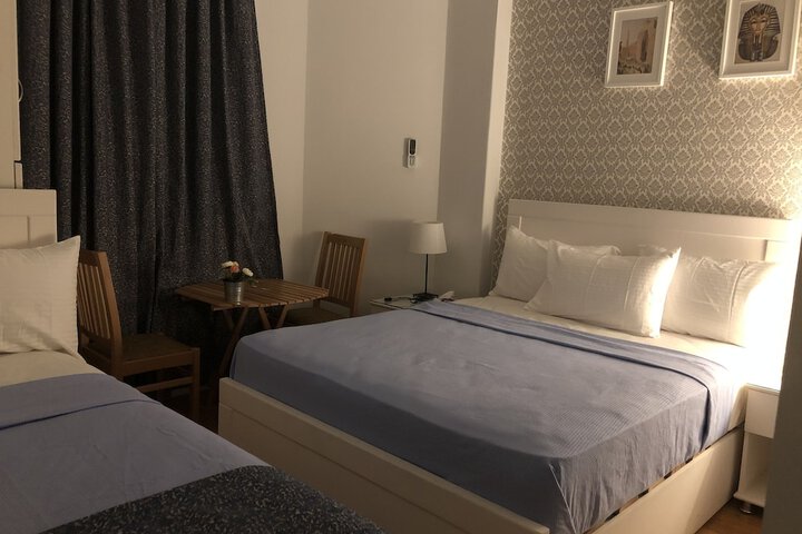 Room 13 of 32