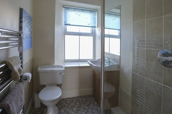 Room 8 of 20