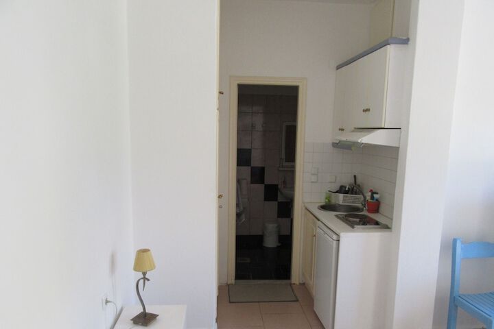 Room 8 of 17