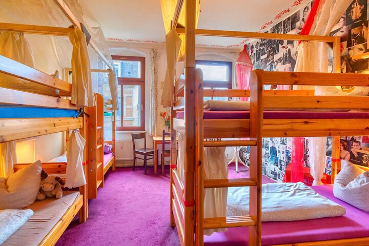 Room 12 of 69