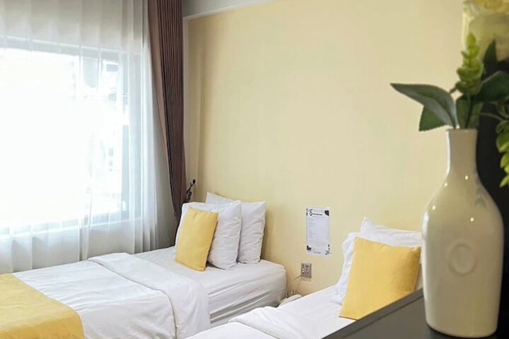 Room 18 of 43