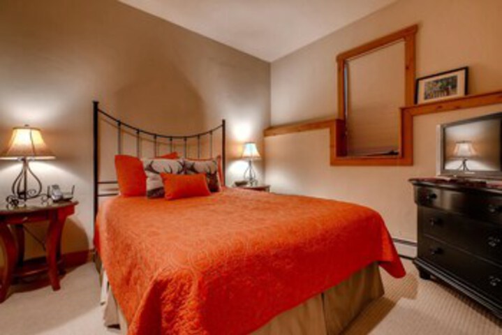 Room 21 of 25