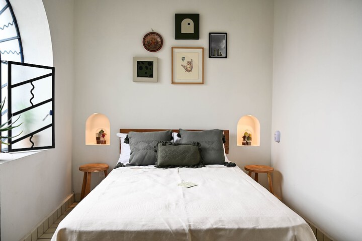 Room 7 of 48