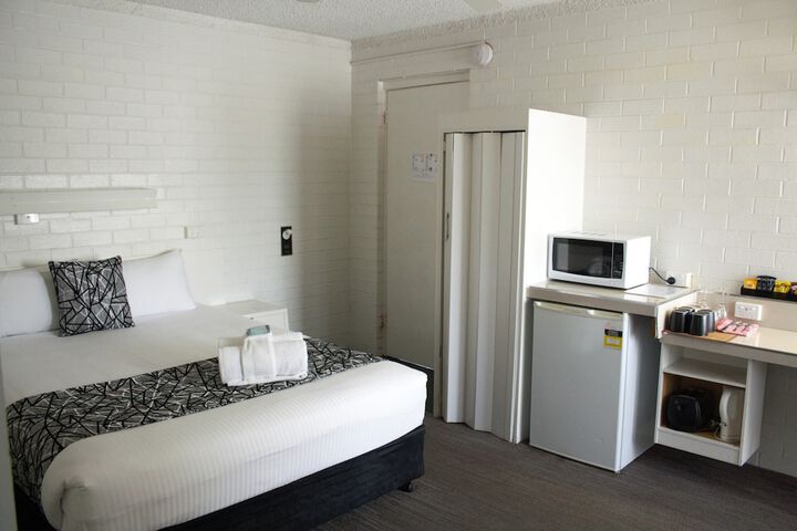 Room 35 of 70