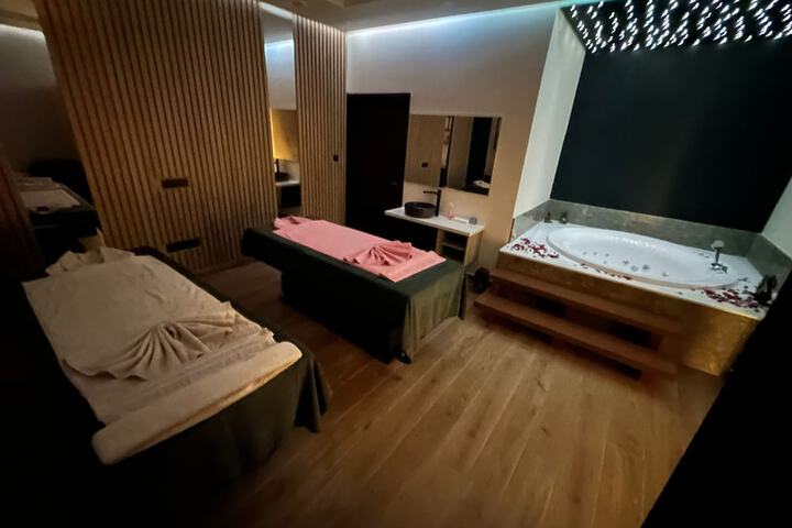 Spa 18 of 25