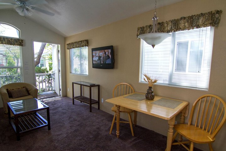 Room 8 of 38