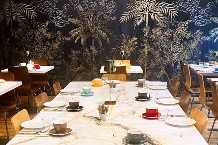 Breakfast area
