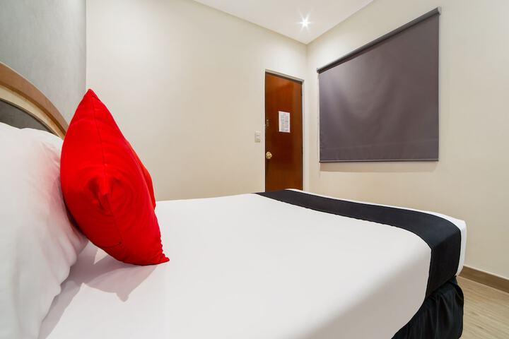 Room 17 of 34