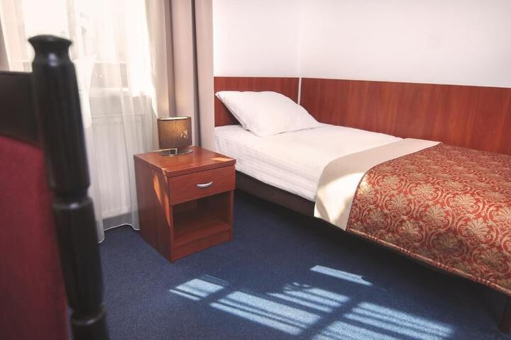 Room 3 of 52