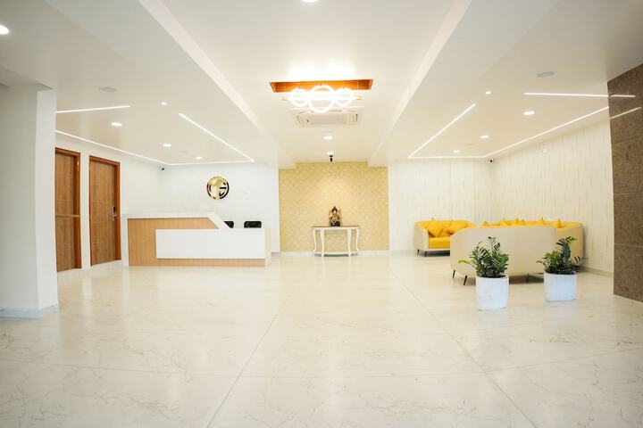 Hotel Interior 4 of 33