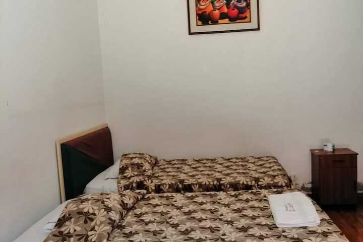 Room 5 of 14