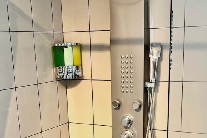 Room 79 of 107