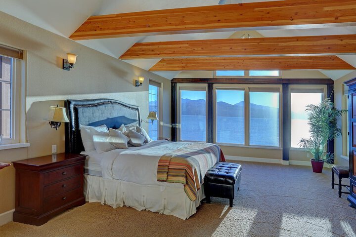 Room 55 of 184