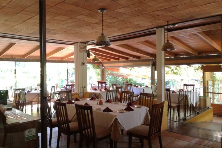 Dining Photos