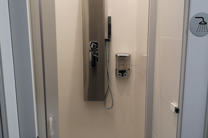 Room 61 of 84