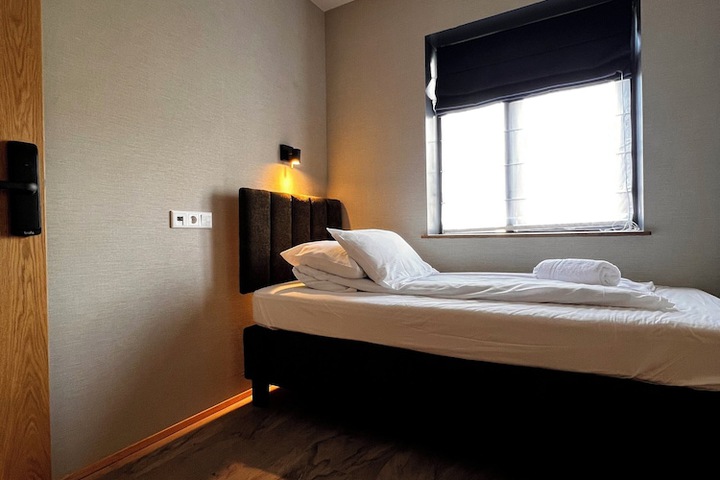 Room 15 of 79