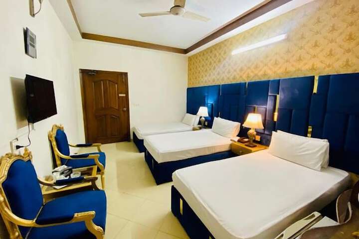 Room 2 of 8