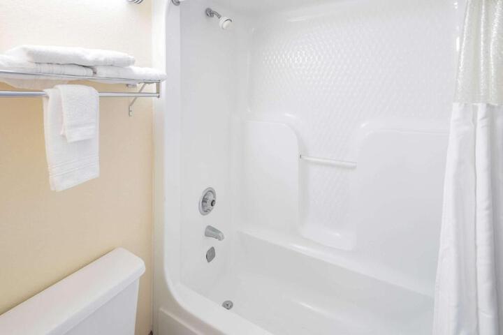 2 Double Beds Pet Friendly (2 of 8)
