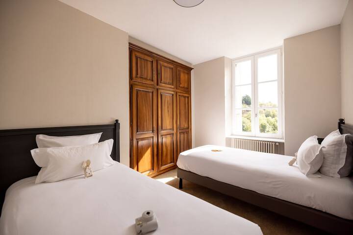 Room 19 of 60