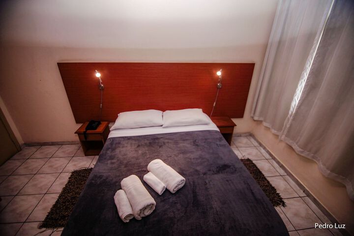 Room 5 of 17