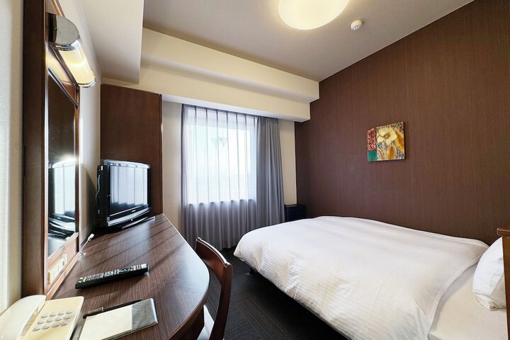 Room 16 of 29