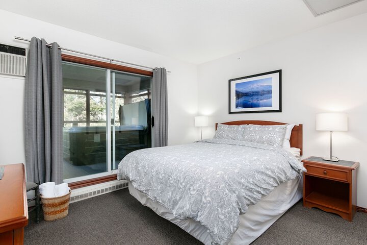 Room 5 of 227