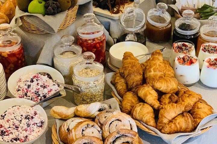Breakfast/Coffee Service 40 of 47