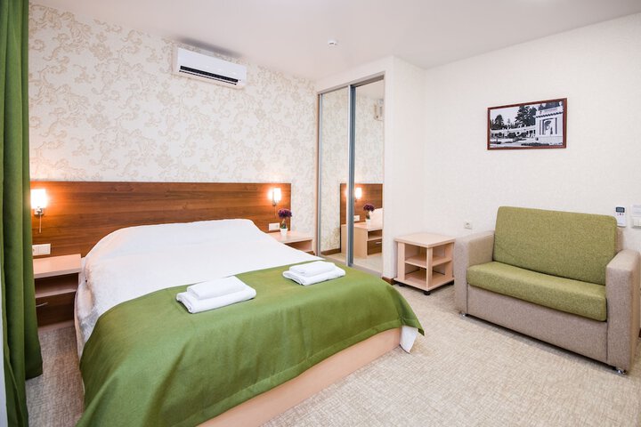 Room 15 of 35