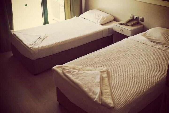 Room 10 of 24