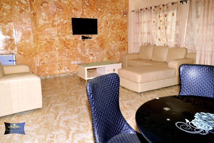 Room 25 of 42