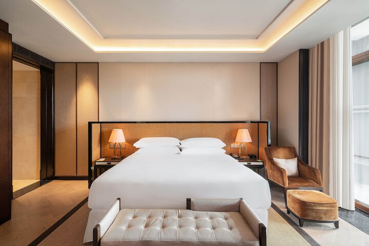 Room 13 of 50