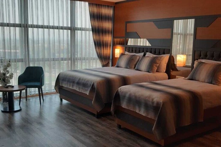 Room 15 of 26
