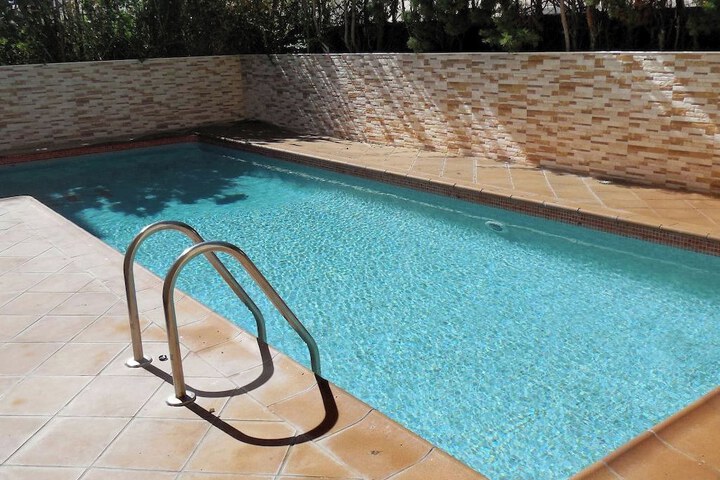 Pool 67 of 76