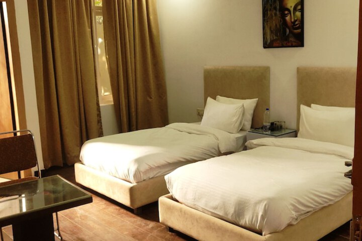 Room 43 of 69