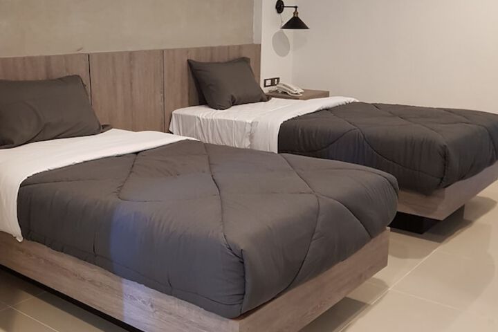 Room 8 of 29