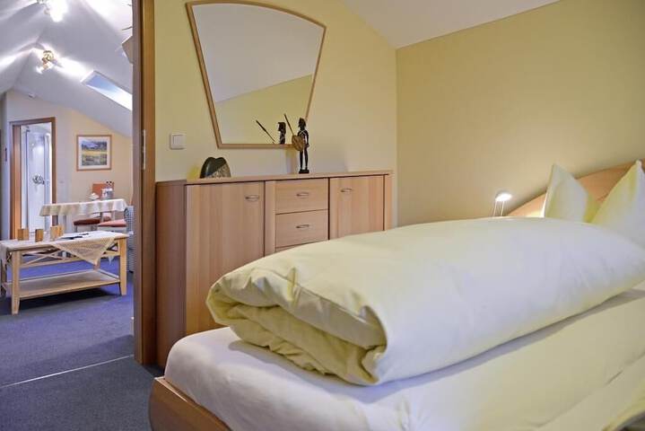Room 5 of 26
