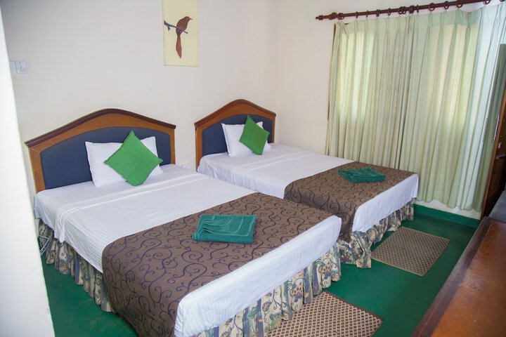 Room 10 of 37