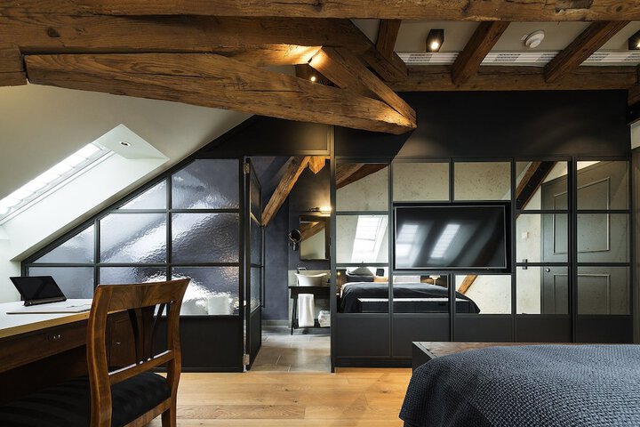 Room 16 of 54