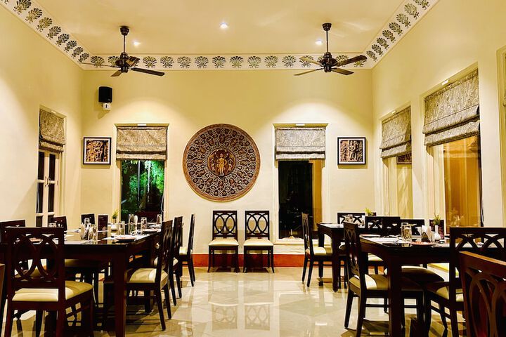 Dining 65 of 78