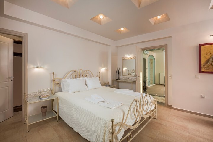 Room 20 of 79