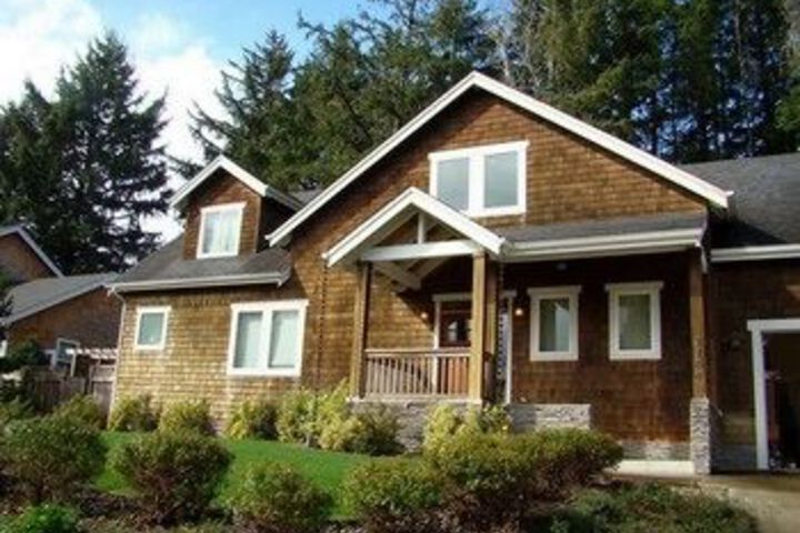 Image of Land Ho 3 Br Home by RedAwning