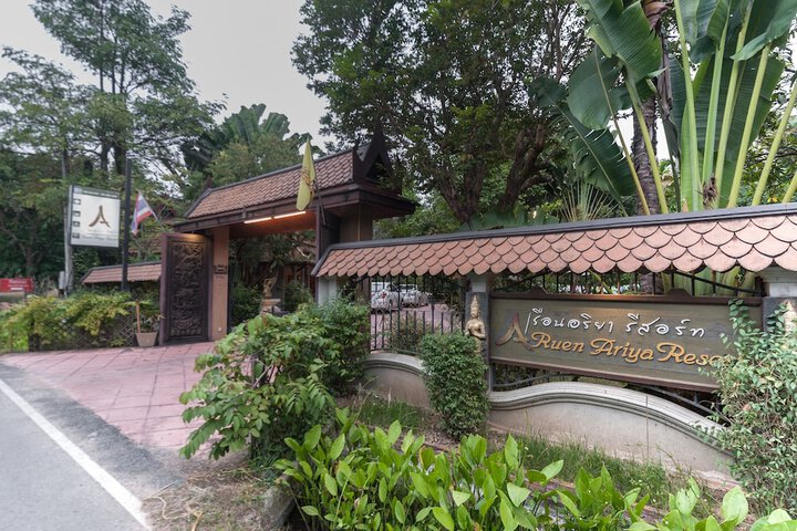Hotel 85 of 100