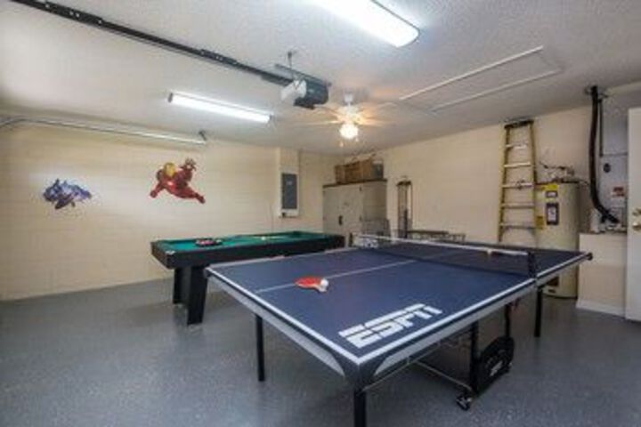 Room 2 of 8