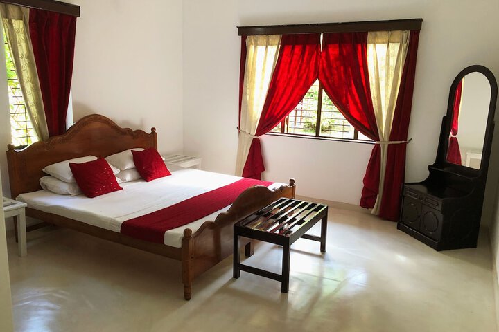 Room 2 of 16